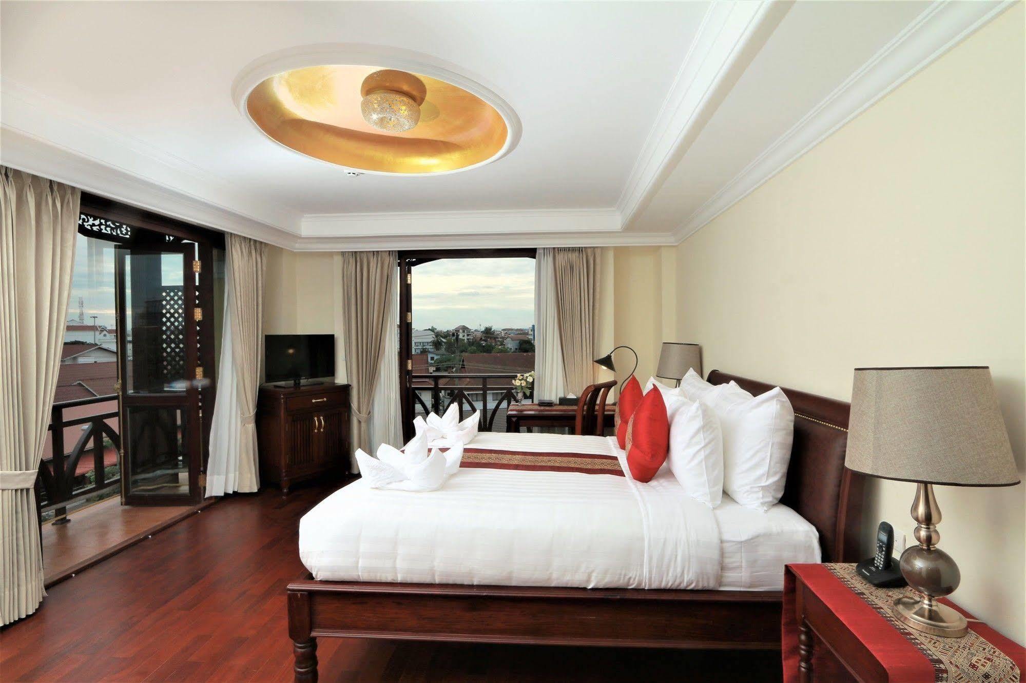 Phasouk Vien Chantra Hotel Vientiane Exterior photo