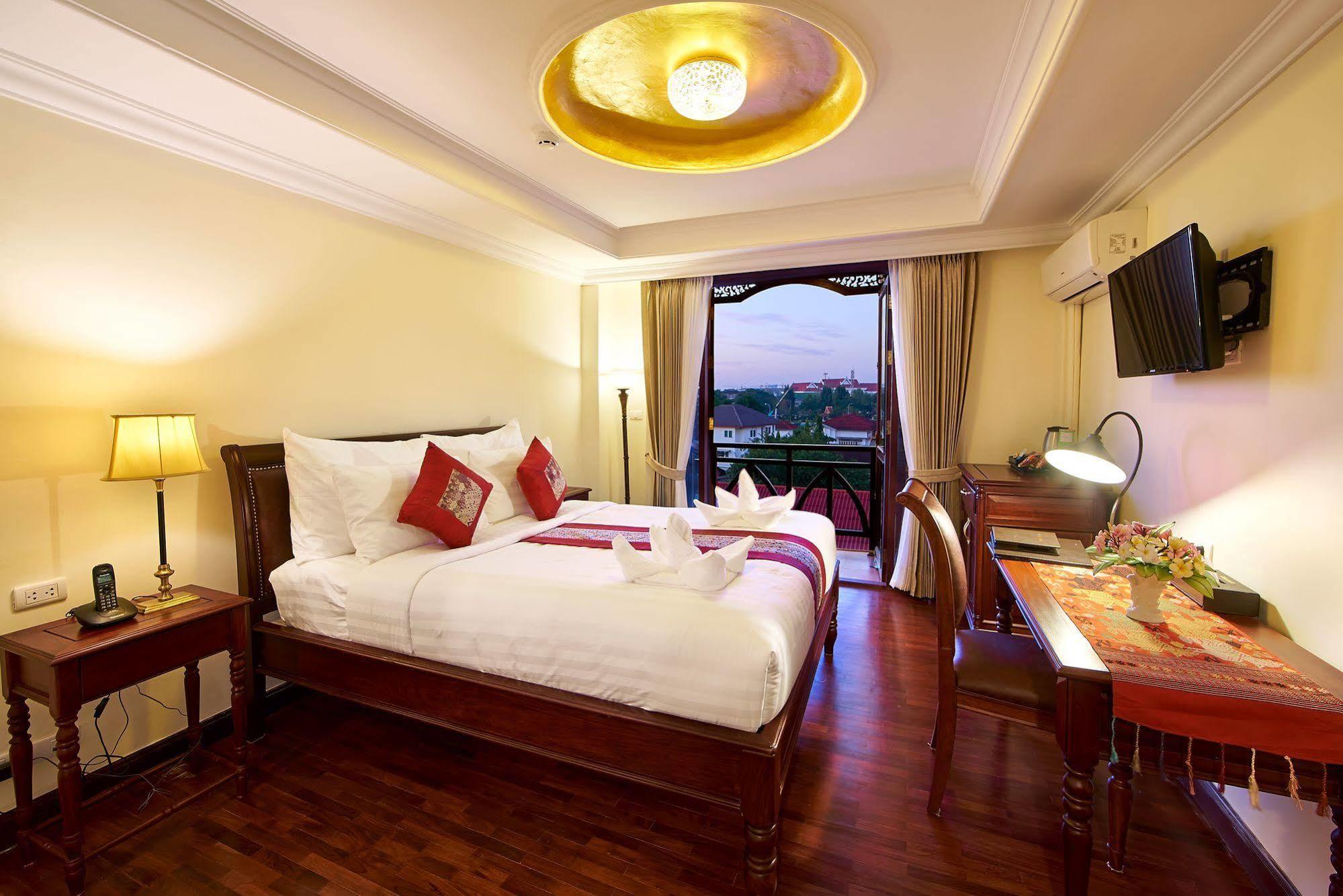 Phasouk Vien Chantra Hotel Vientiane Exterior photo